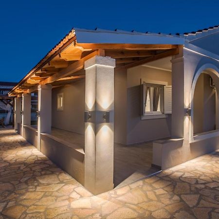 Villa Veneto Luxury Holidays Melíssia Exteriör bild