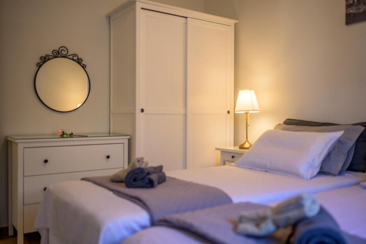 Villa Veneto Luxury Holidays Melíssia Exteriör bild