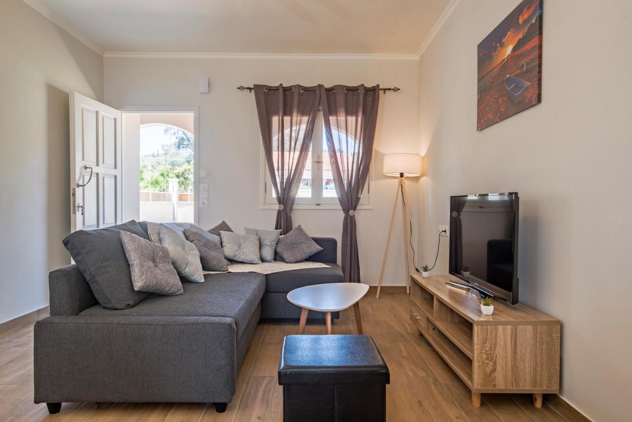 Villa Veneto Luxury Holidays Melíssia Exteriör bild