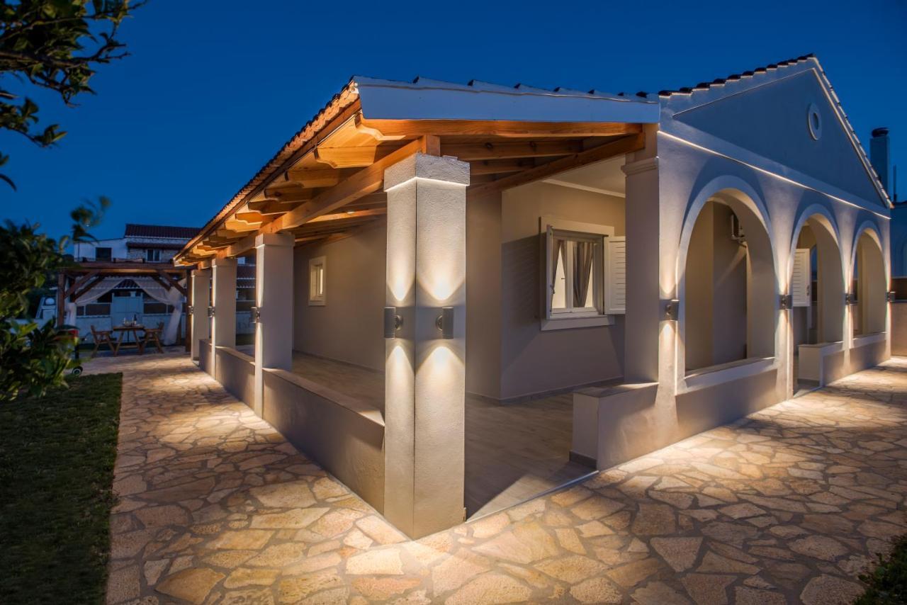 Villa Veneto Luxury Holidays Melíssia Exteriör bild