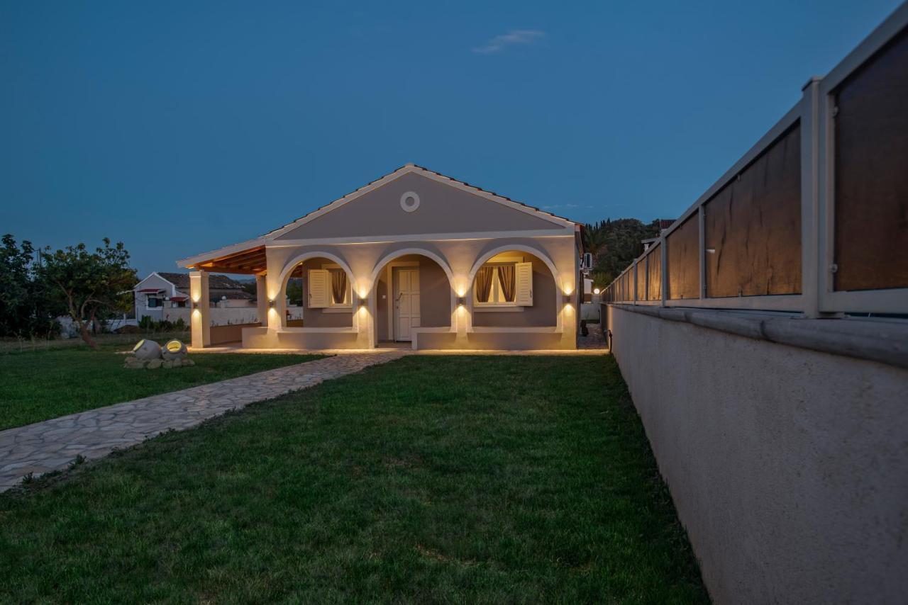 Villa Veneto Luxury Holidays Melíssia Exteriör bild