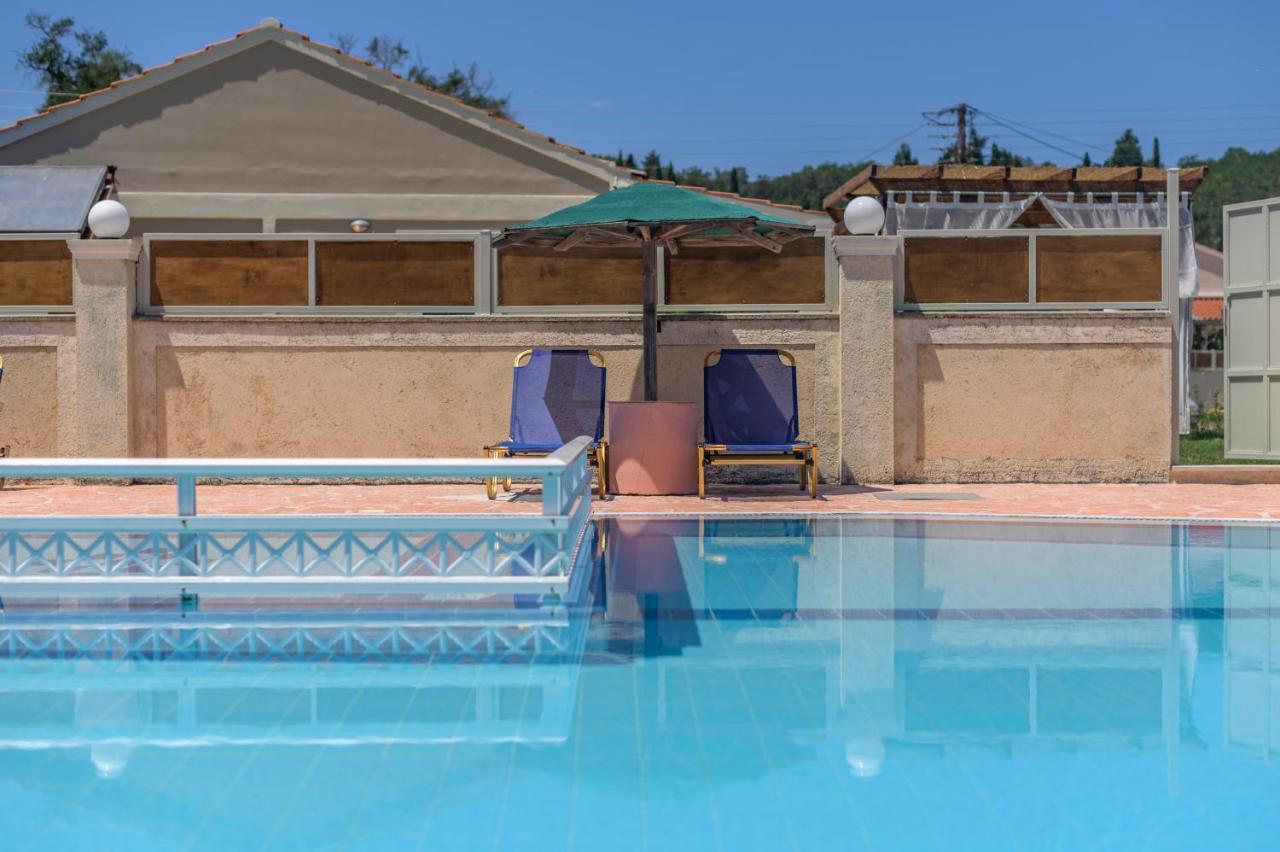 Villa Veneto Luxury Holidays Melíssia Exteriör bild